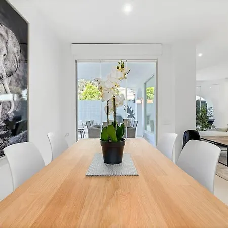 By Riva - Stylish 3 Bedroom Luxury In Naranjos De Lejlighed