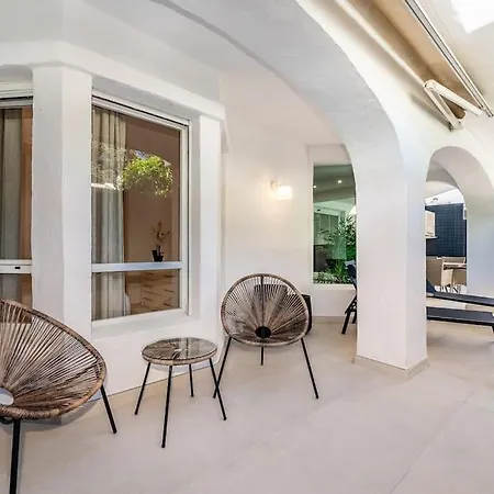 By Riva - Stylish 3 Bedroom Luxury In Naranjos De Lejlighed Marbella